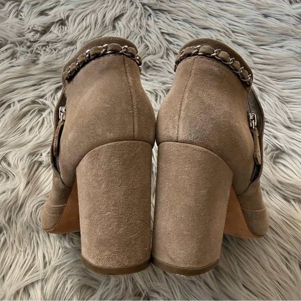CHANEL Suede Chain Ankle Boots CC Logo Block Heel Booties Size 39